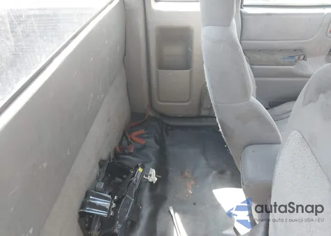 2003 Chevrolet S-10 from USA, damaged, VIN 1GCCS19X138205569